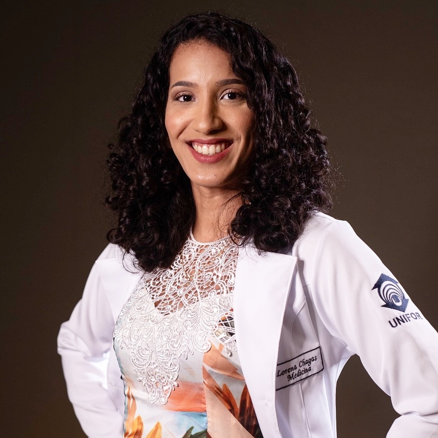 Lorena Sousa, consultora especializada em amamentação e furo humanizado